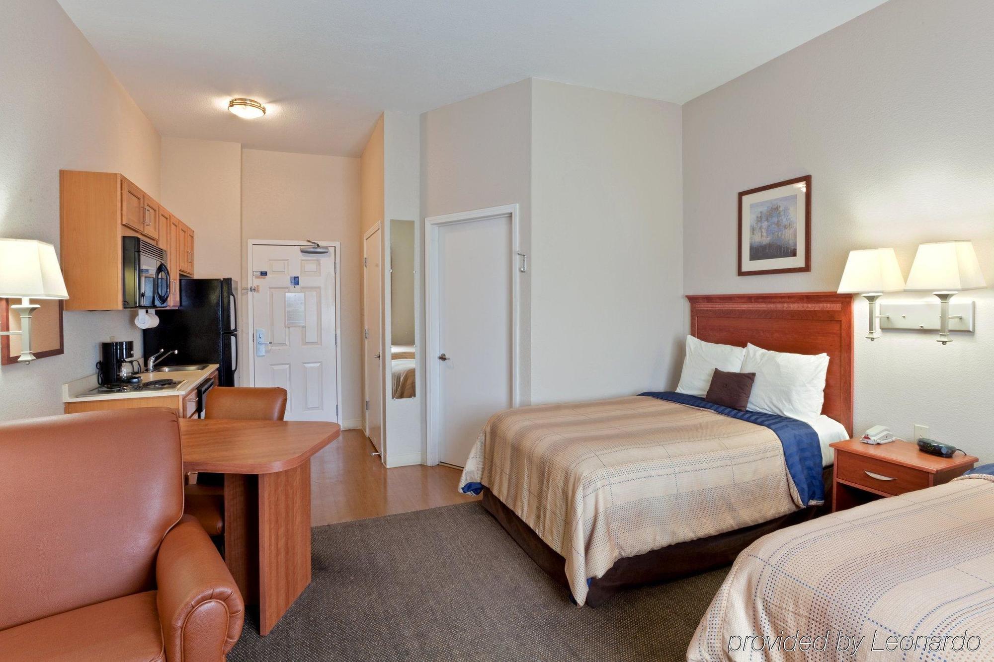 Candlewood Suites Medford By Ihg Exterior foto
