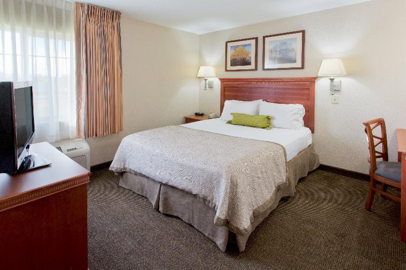 Candlewood Suites Medford By Ihg Exterior foto